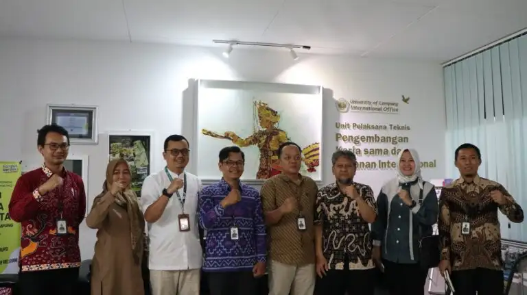 Tim Kerja Sama BPS Provinsi Lampung sambangi UPT Pengembangan Kerja Sama dan Layanan Internasional Universitas Lampung