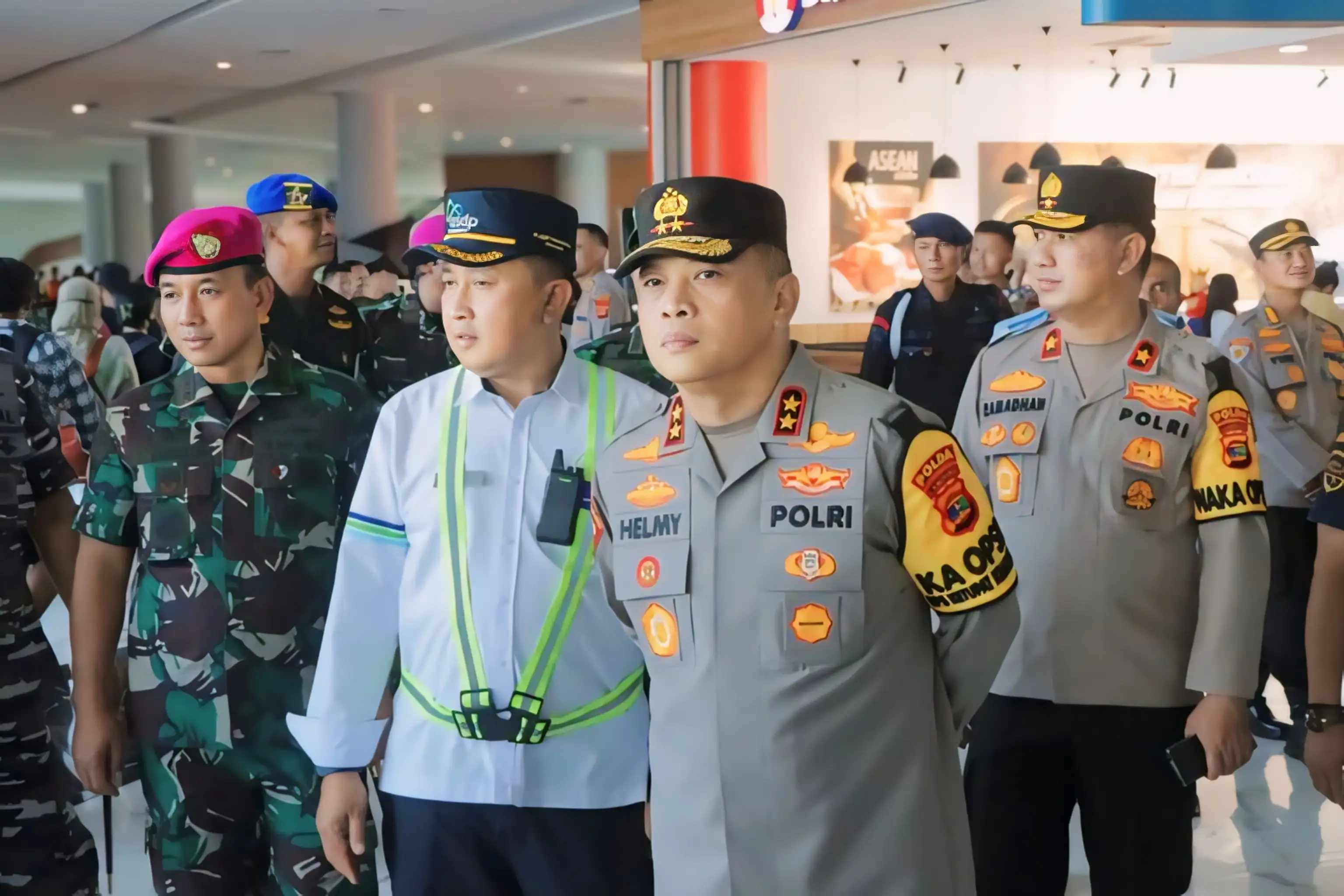 TNI-Polri Sapa Pemudik, Pastikan Kondisi Pelabuhan Bakauheni Aman