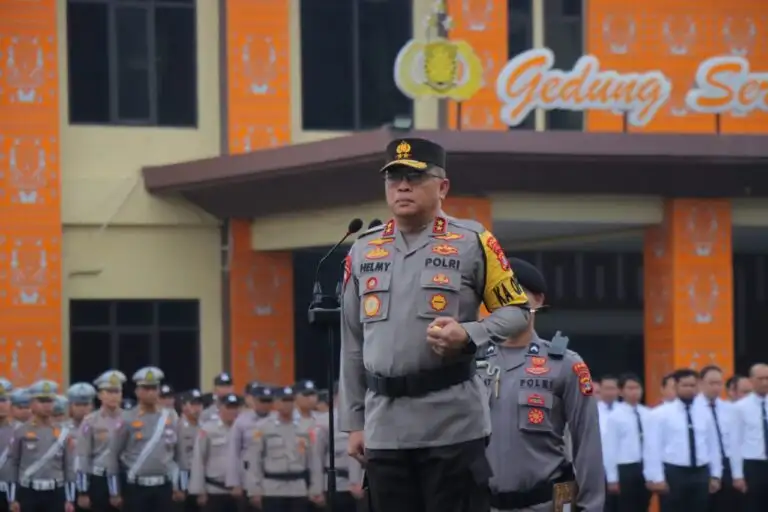 Helmy Santika Selamat hari Kartini Kepada Para Polwan Polda Lampung dan Jajaran