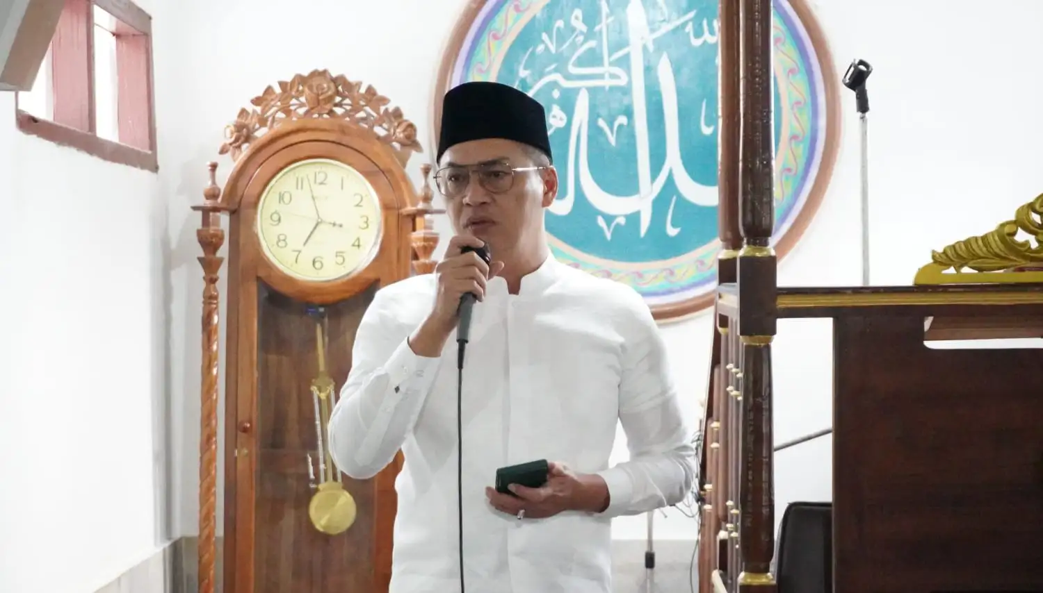 Novriwan Jaya Ikuti Sholat Idul Adha 1445 H di Tiyuh Panaragan Tubaba