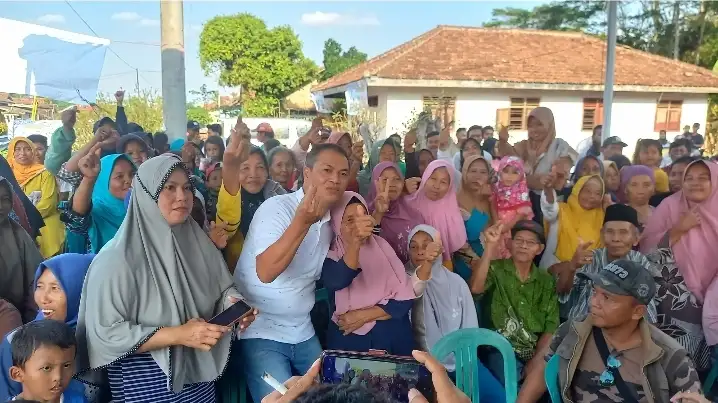 Calon Bupati Tubaba Novriwan Jaya Hadiri Acara Pegelaran Seni Tradisional di Tumijajar